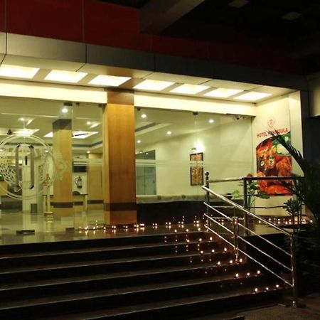 Hotel Peninsula Thrissur Εξωτερικό φωτογραφία