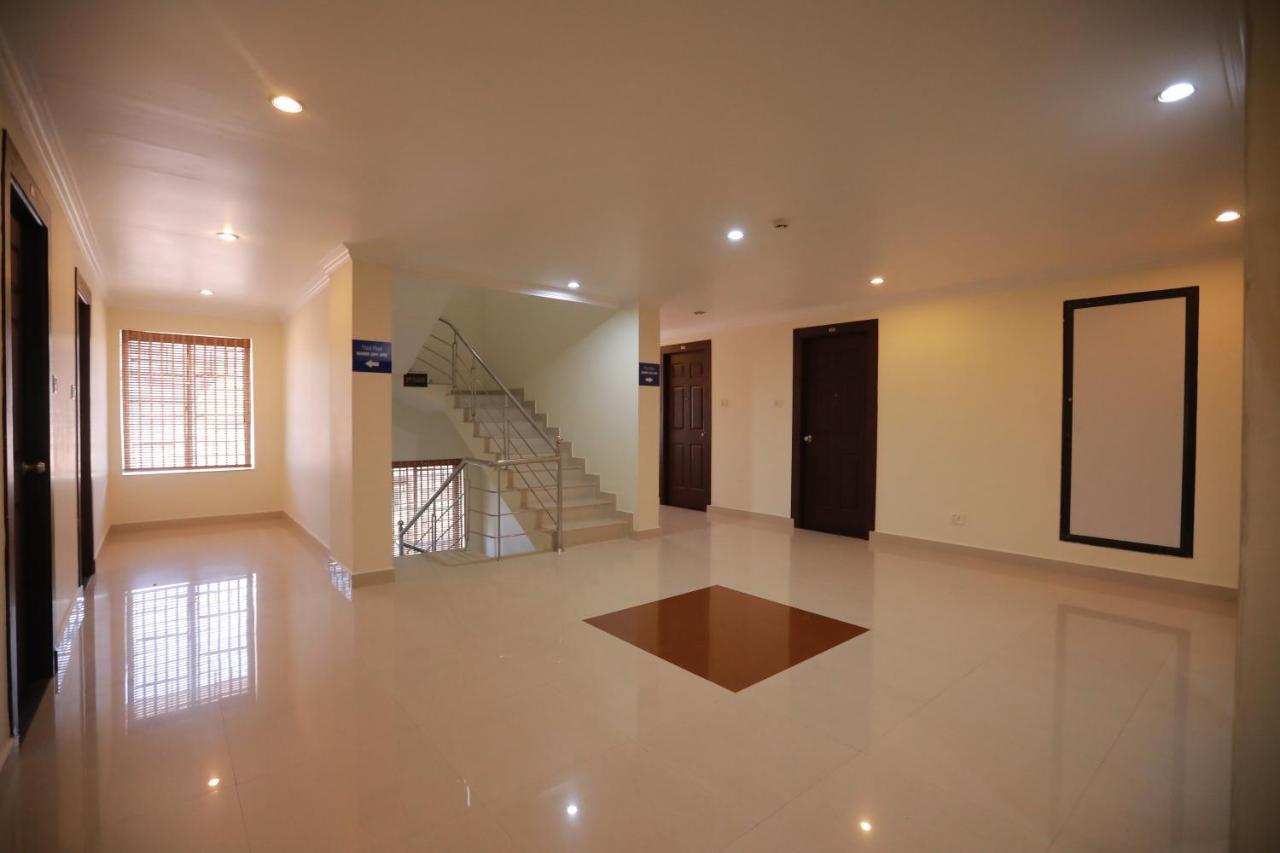 Hotel Peninsula Thrissur Εξωτερικό φωτογραφία