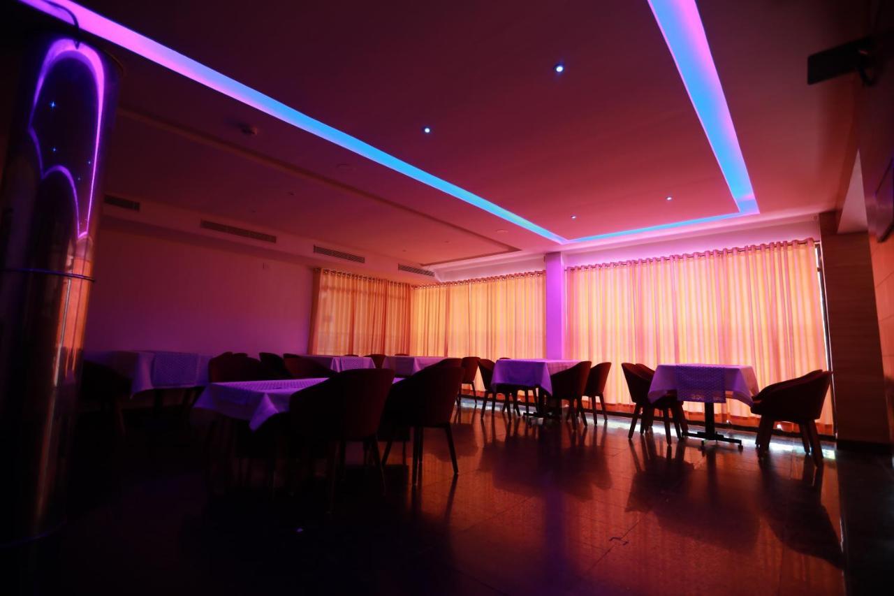 Hotel Peninsula Thrissur Εξωτερικό φωτογραφία
